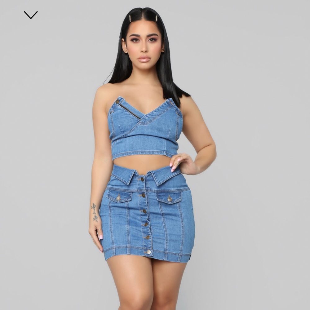 Size medium denim outfit fashion nova